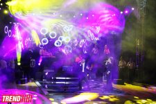 Нури Охлаждающий и Джейн представили в Баку красочное шоу "Скажи, что люблю" (ФОТО)