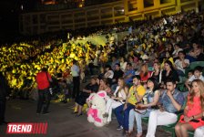 Нури Охлаждающий и Джейн представили в Баку красочное шоу "Скажи, что люблю" (ФОТО)