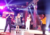 Нури Охлаждающий и Джейн представили в Баку красочное шоу "Скажи, что люблю" (ФОТО)