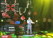 Нури Охлаждающий и Джейн представили в Баку красочное шоу "Скажи, что люблю" (ФОТО)