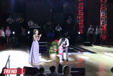 Нури Охлаждающий и Джейн представили в Баку красочное шоу "Скажи, что люблю" (ФОТО)