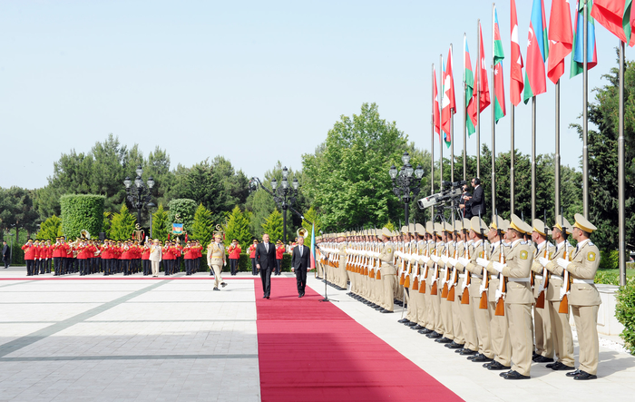 В Баку состоялась официальная церемония встречи Президента Швейцарии (ФОТО)
