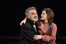 Актер ТЮЗа Гурбан Исмайлов удостоен премии "Хумай" (ФОТО)