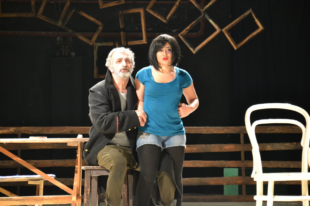 Актер ТЮЗа Гурбан Исмайлов удостоен премии "Хумай" (ФОТО)