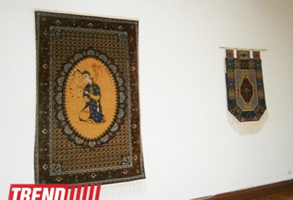 Выставка художника Айдына Раджабова: традиции и современные направления коврового искусства (ФОТО)