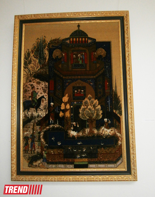 Выставка художника Айдына Раджабова: традиции и современные направления коврового искусства (ФОТО)