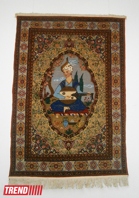 Выставка художника Айдына Раджабова: традиции и современные направления коврового искусства (ФОТО)