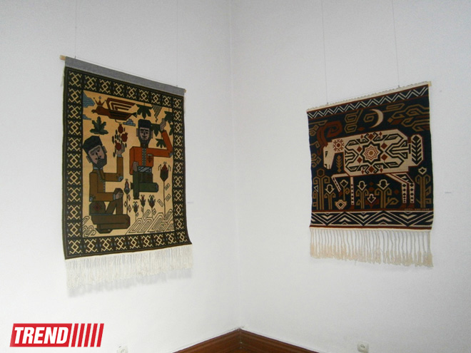Выставка художника Айдына Раджабова: традиции и современные направления коврового искусства (ФОТО)