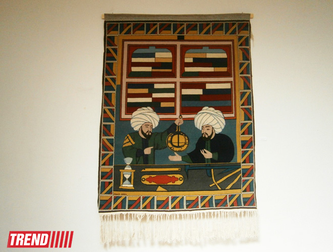 Выставка художника Айдына Раджабова: традиции и современные направления коврового искусства (ФОТО)