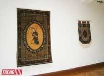 Выставка художника Айдына Раджабова: традиции и современные направления коврового искусства (ФОТО)