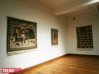 Выставка художника Айдына Раджабова: традиции и современные направления коврового искусства (ФОТО)