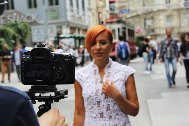 Тунзаля Агаева и Сура Аскерли сняли в Стамбуле проект "Qovuş ona" (ФОТО)