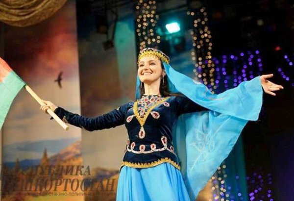 Улькер Алиева вошла в число лучших исполнителей Фестиваля тюркской молодежи в России (ВИДЕО-ФОТО)