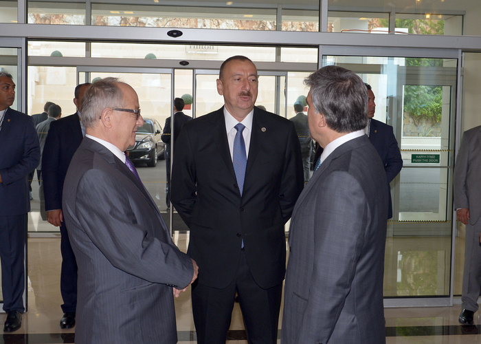 Президент Ильхам Алиев: На определенном этапе Совет сотрудничества тюркоязычных государств должен подумать о создании совместного инвестиционного фонда (ФОТО)