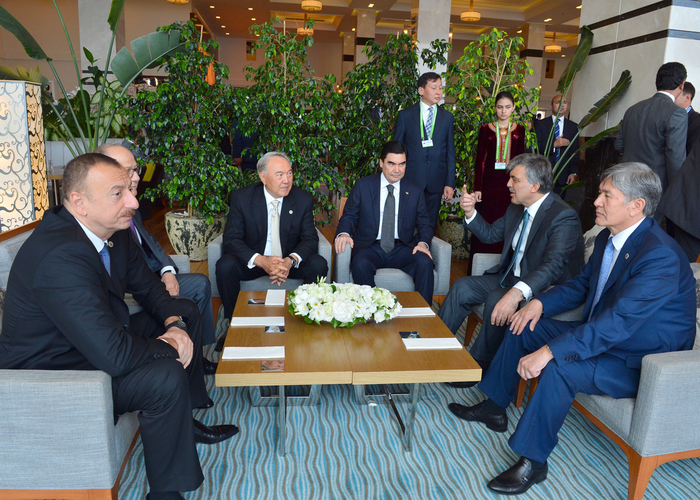 Президент Ильхам Алиев: На определенном этапе Совет сотрудничества тюркоязычных государств должен подумать о создании совместного инвестиционного фонда (ФОТО)