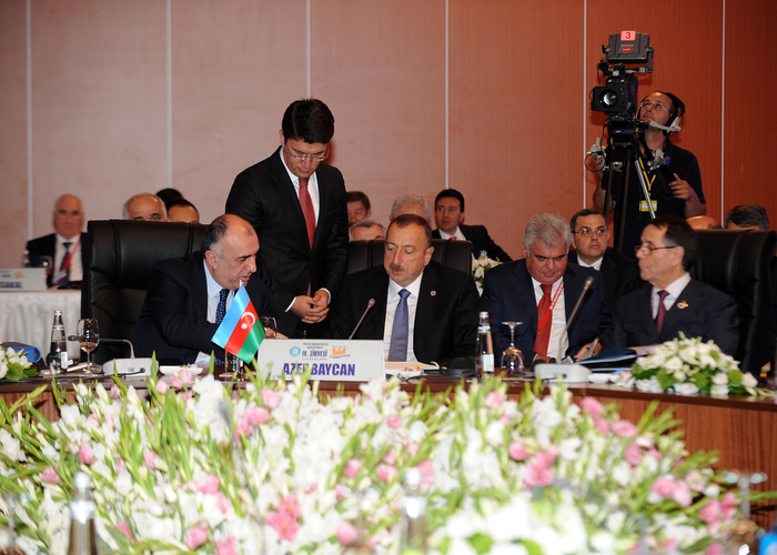 Президент Ильхам Алиев: На определенном этапе Совет сотрудничества тюркоязычных государств должен подумать о создании совместного инвестиционного фонда (ФОТО)