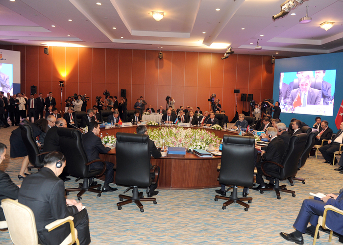 Президент Ильхам Алиев: На определенном этапе Совет сотрудничества тюркоязычных государств должен подумать о создании совместного инвестиционного фонда (ФОТО)