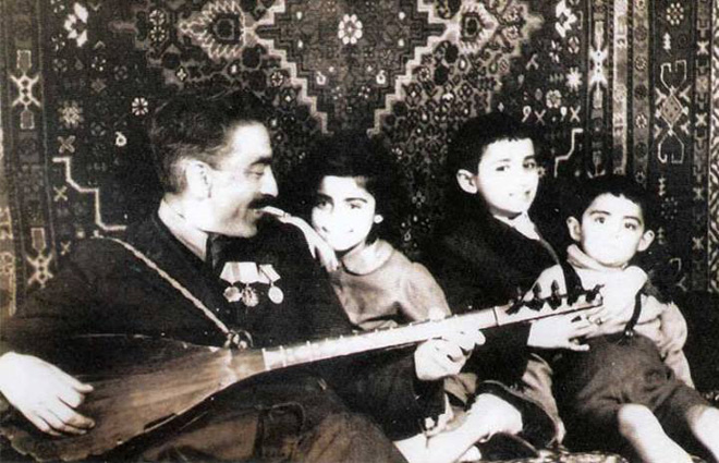 Известный писатель-драматург Вагиф Самедоглу отмечает юбилей: "Вся жизнь, как марафонский бег" (ФОТО)