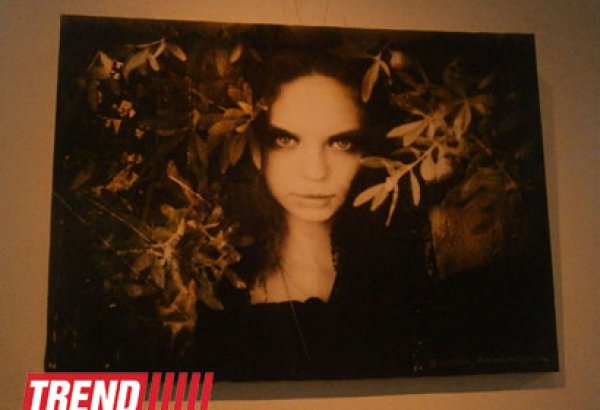 В Баку открылась выставка Семры Ахундовой "Невидимый" (ФОТО)