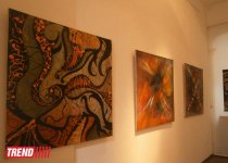 В Баку открылась выставка Семры Ахундовой "Невидимый" (ФОТО)