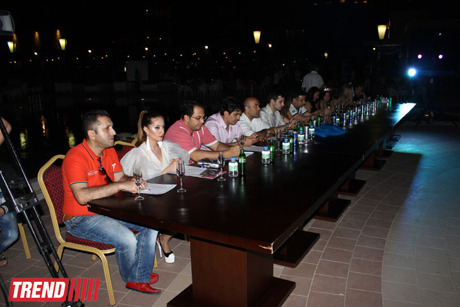 На берегу Каспия прошел финал конкурса красоты "Мисс Азербайджан 2014" (ФОТО)