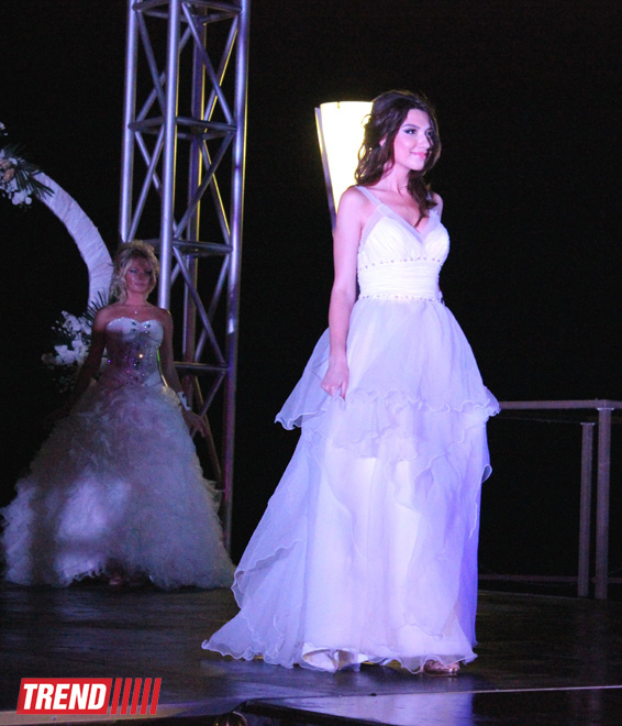 На берегу Каспия прошел финал конкурса красоты "Мисс Азербайджан 2014" (ФОТО)