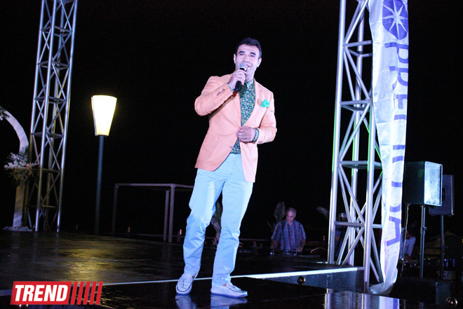 На берегу Каспия прошел финал конкурса красоты "Мисс Азербайджан 2014" (ФОТО)