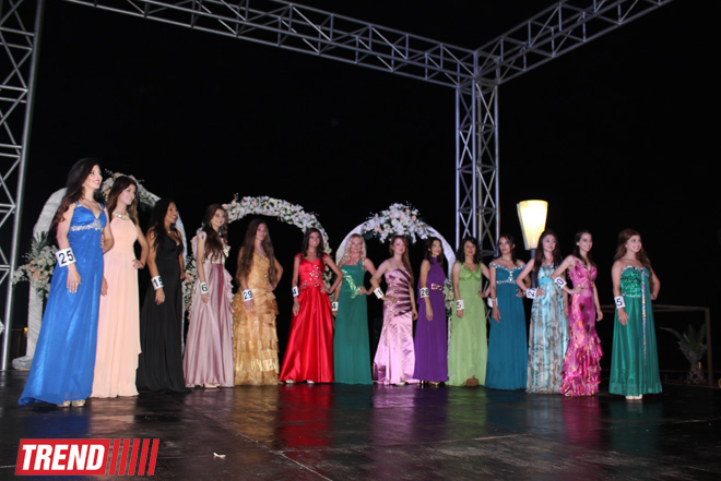 На берегу Каспия прошел финал конкурса красоты "Мисс Азербайджан 2014" (ФОТО)