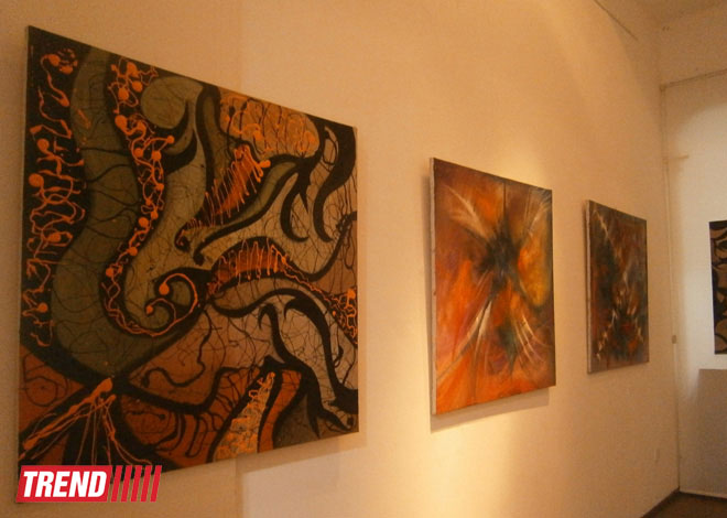 В Баку открылась выставка Семры Ахундовой "Невидимый" (ФОТО)