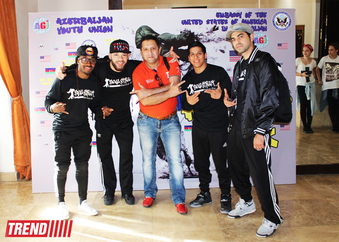 Американская группа "Soul Street Dance Co." и праздник хип-хопа в Баку (ФОТО)