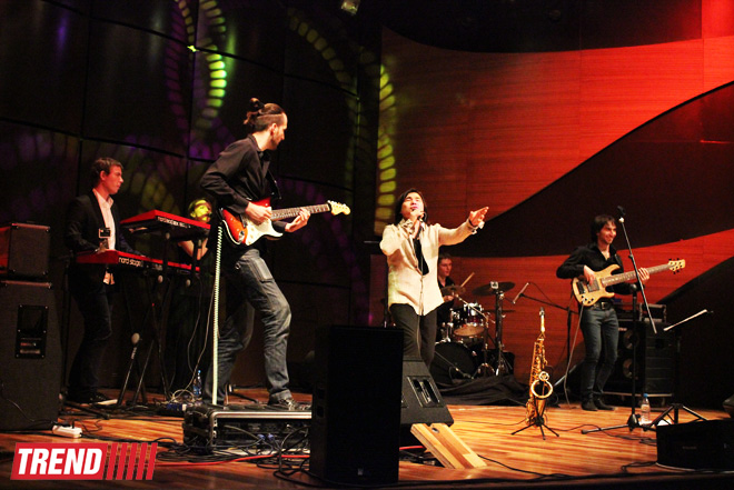 Батырхан Шукенов с аншлагом выступил в Международном центре мугама: "Баку - особенно родной для меня город" (ФОТО)