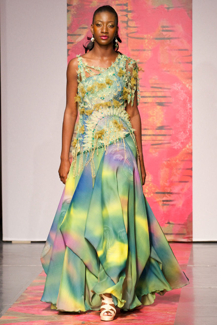 Фахрия Халафова представила в Париже этнический стиль Азербайджана и Африки (ФОТО)