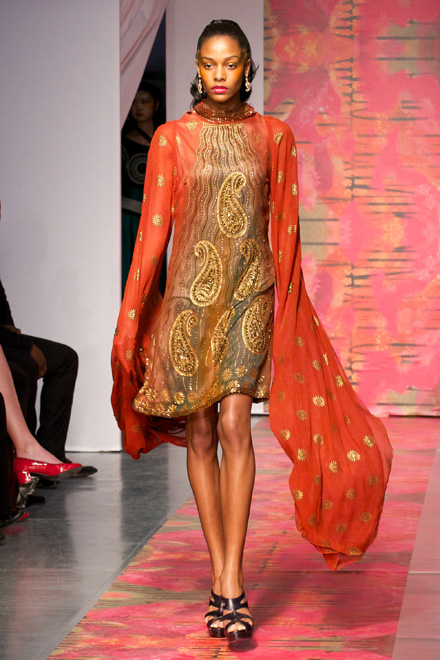 Фахрия Халафова представила в Париже этнический стиль Азербайджана и Африки (ФОТО)