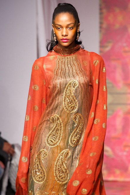 Фахрия Халафова представила в Париже этнический стиль Азербайджана и Африки (ФОТО)