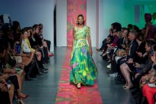 Фахрия Халафова представила в Париже этнический стиль Азербайджана и Африки (ФОТО)