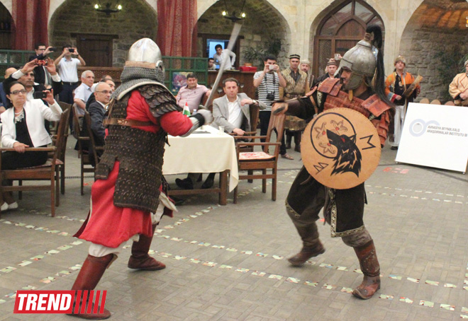 Потомки Атиллы представили боевое искусство в Баку: "Единство тюркского мира" (ФОТО)