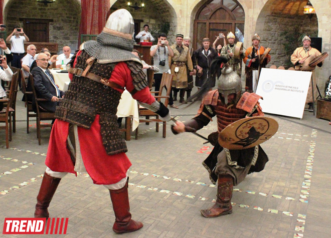 Потомки Атиллы представили боевое искусство в Баку: "Единство тюркского мира" (ФОТО)