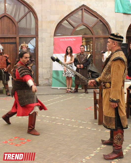 Потомки Атиллы представили боевое искусство в Баку: "Единство тюркского мира" (ФОТО)