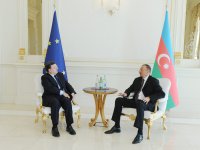Состоялась встреча один на один Президента Азербайджана и председателя Еврокомиссии (ФОТО)