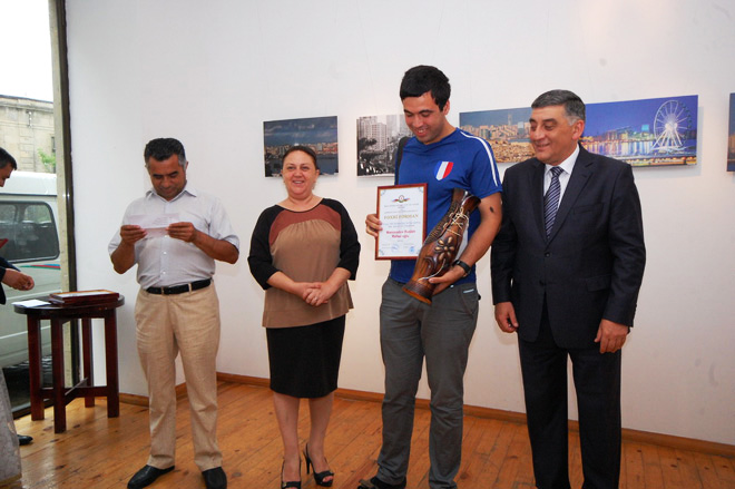 Подведены итоги фотоконкурса "Баку: необычное фото"