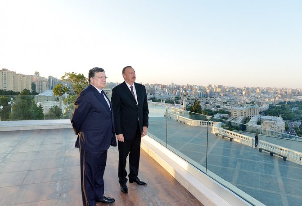 Президент Азербайджана и председатель Еврокомиссии побывали в Нагорном парке (ФОТО)