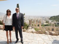 Президент Азербайджана и его супруга посетили Афинский акрополь (ФОТО)