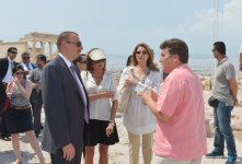 Президент Азербайджана и его супруга посетили Афинский акрополь (ФОТО)