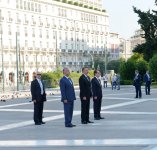 Президент Ильхам Алиев посетил могилу неизвестного солдата в Афинах (ФОТО)