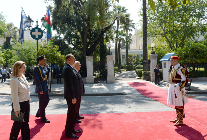 В Афинах состоялась церемония официальной встречи Президента Азербайджана Ильхама Алиева (ФОТО)