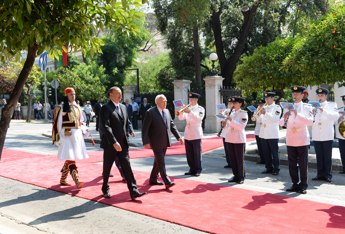 В Афинах состоялась церемония официальной встречи Президента Азербайджана Ильхама Алиева (ФОТО)