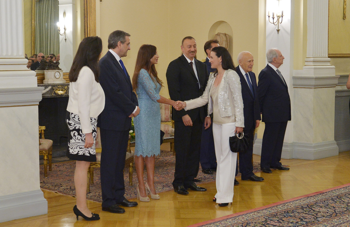 Президент Ильхам Алиев: Азербайджан заинтересован в инвестировании греческой экономики (ФОТО)