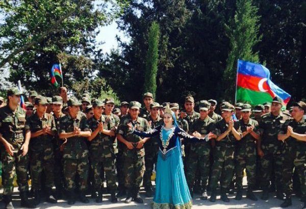 Фатима Фаталиева выступила с концертом, посвященным  Дню Вооруженных сил Азербайджана (ФОТО)