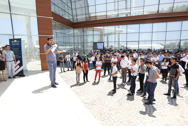 В Шамкире прошло первенство города по "Что? Где? Когда?" с участием 30 команд (ФОТО)