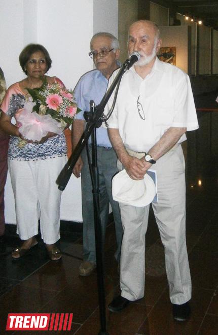 В Баку открылась выставка Чингиза Дадашлы (ФОТО)